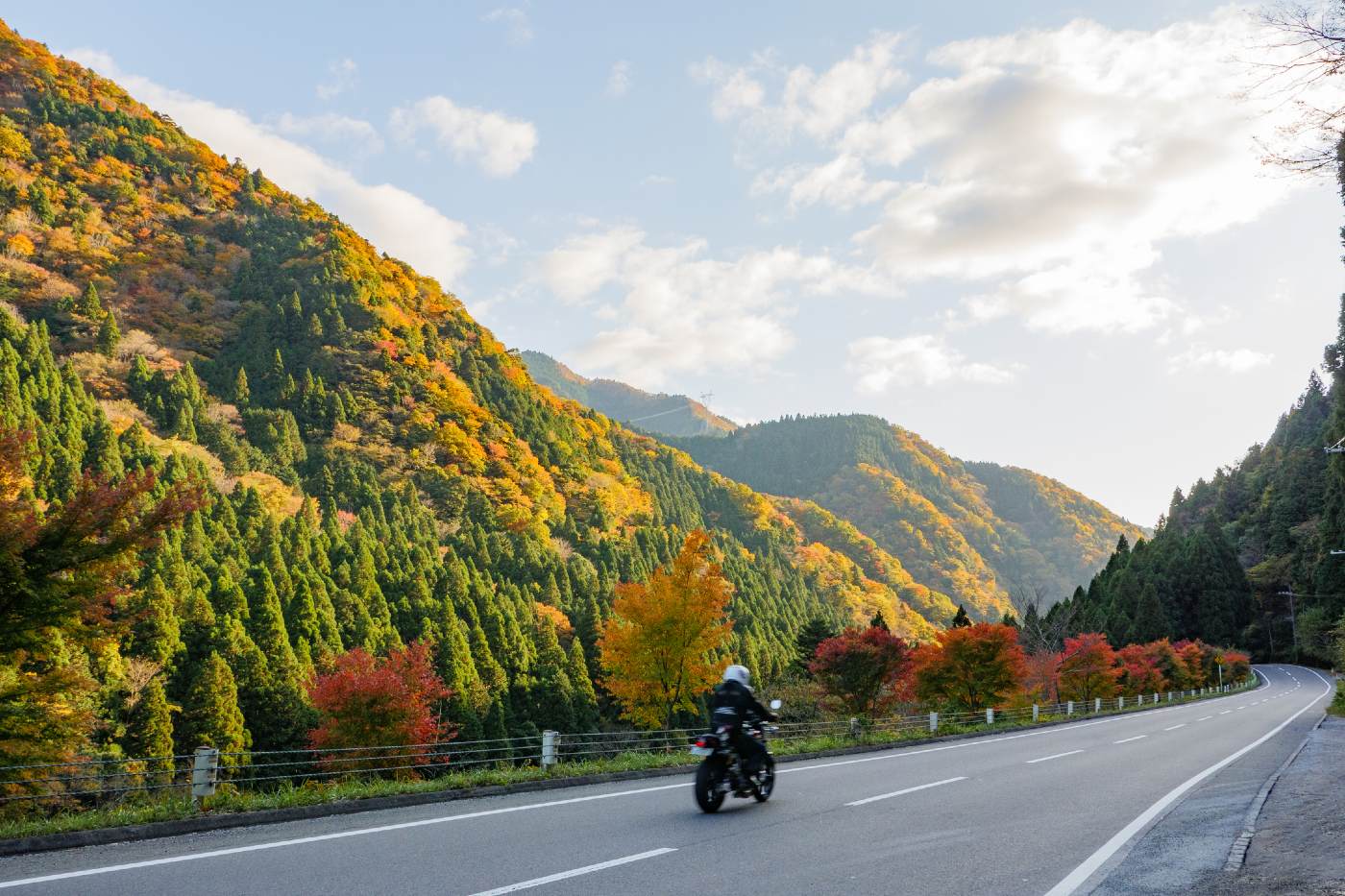 7 destinos para viajar de moto no final do ano