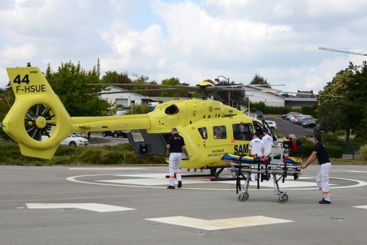Traslado médico no seguro viagem pode ser feito por helicóptero.