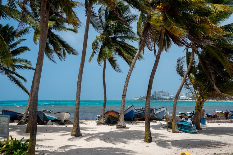 As praias em San Andrés podem ser melhor aproveitadas com seguro viagem