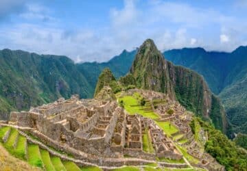 Imagem de Machu Picchu, no Peru, um dos patrimônios da Humanidade e ponto turístico da América do Sul que deve ser visitado com um seguro viagem contratado