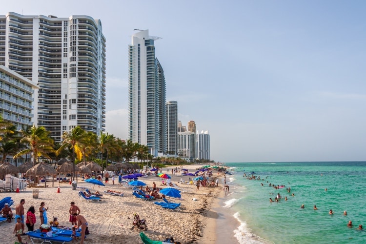 Para curtir as praias de Miami conte com o melhor seguro viagem Estados Unidos