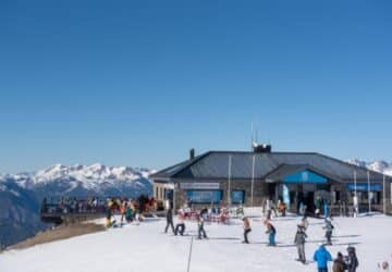 O seguro viagem Andorra é essencial para a prática de esportes de inverno no país.